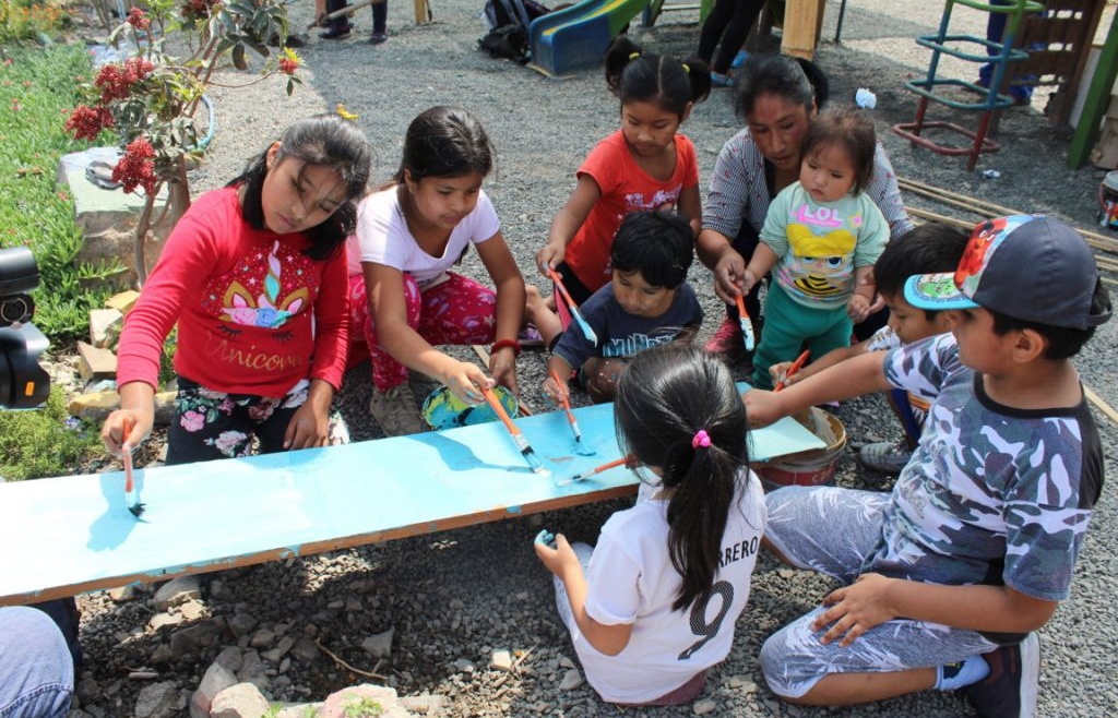 Minga en el “Huerto de la Ternura” reunió a niños y madres  para aprender nuevas técnicas de cultivo